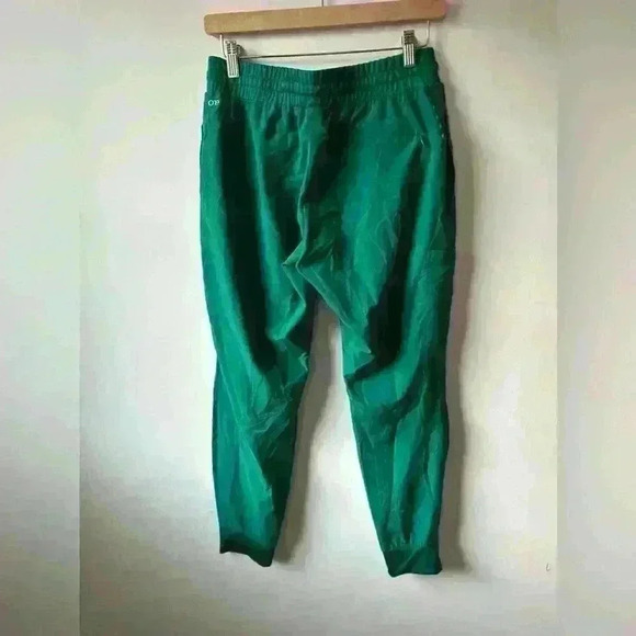 Barco One Scrub Set - 5 Pocket Top XS and Jogger Pants S  EUC Hunter Green - Picture 10 of 16